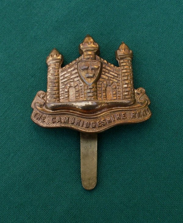 Scarce Cambridgeshire Regiment, WW1 Economy Issue Cap badge